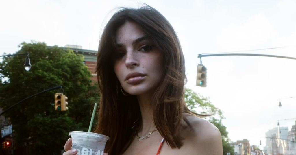 Emily Ratajkowski